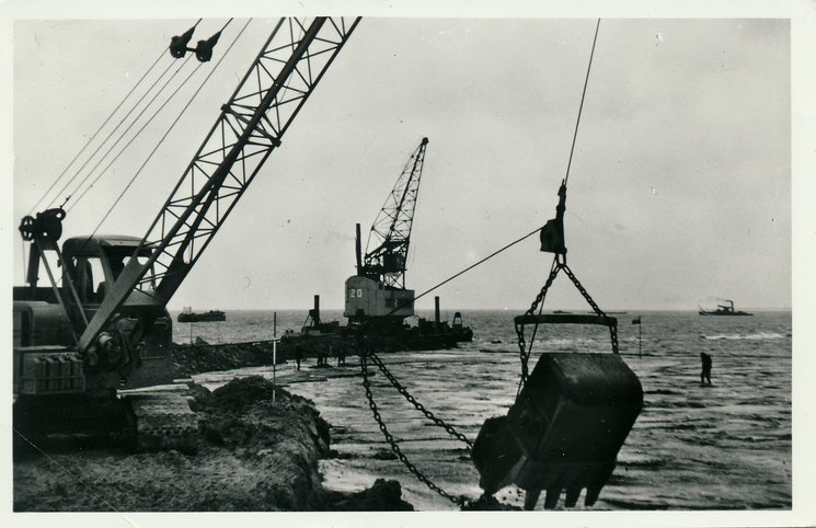 Deltawerken Hellevoetsluis Jaartal Tot Foto S Serc