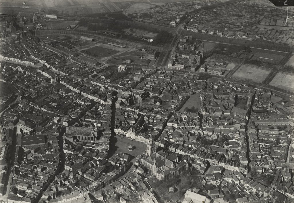 Luchtfoto's Bergen op Zoom (jaartal 1930 tot 1940) Foto's SERC