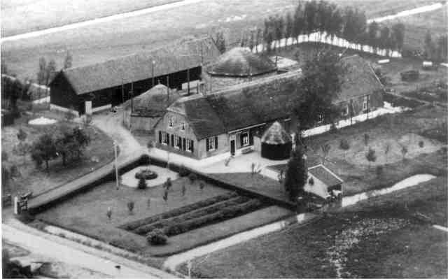 1e Tochtweg Nieuwerkerk aan den IJssel (jaartal: 1960 tot 1970) - Foto