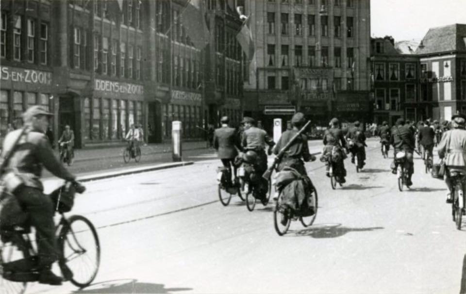 Onwijs Tweede Wereldoorlog Den Haag (jaartal: 1940 tot 1945) - Foto's SERC PQ-09
